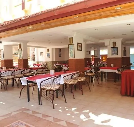 House מלון אלאניה